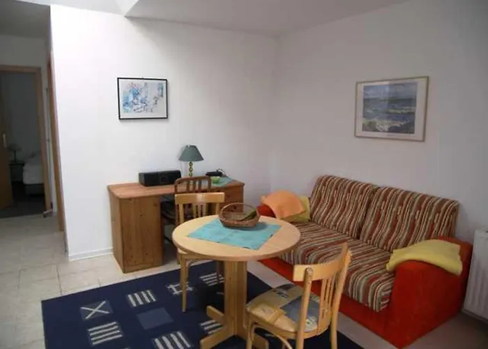 Lindenstra_e * Heringsdorf (Usedom)